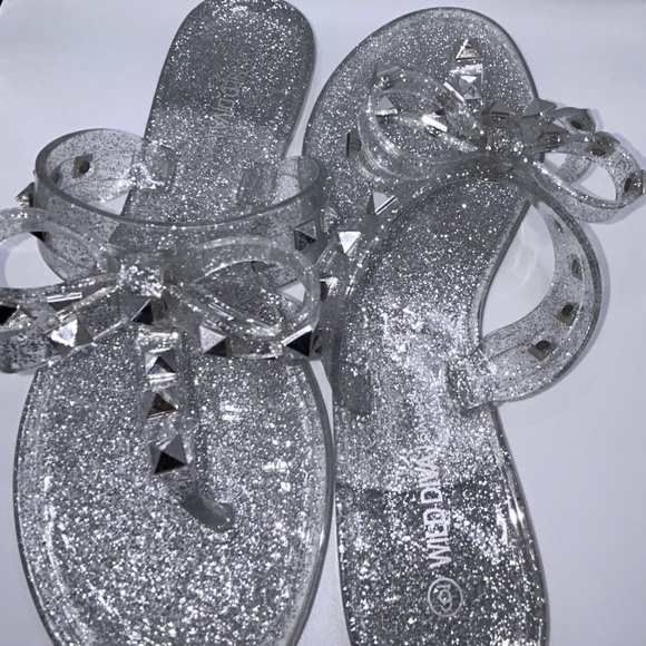 Wild Diva Silver Glitter Sandals - Picture 1 of 5